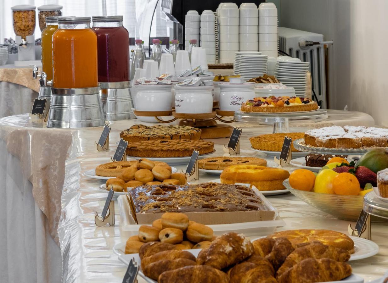 Esedra Hotel 3*