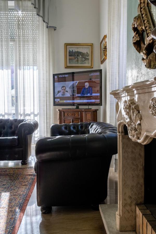Esedra Hotel 3*